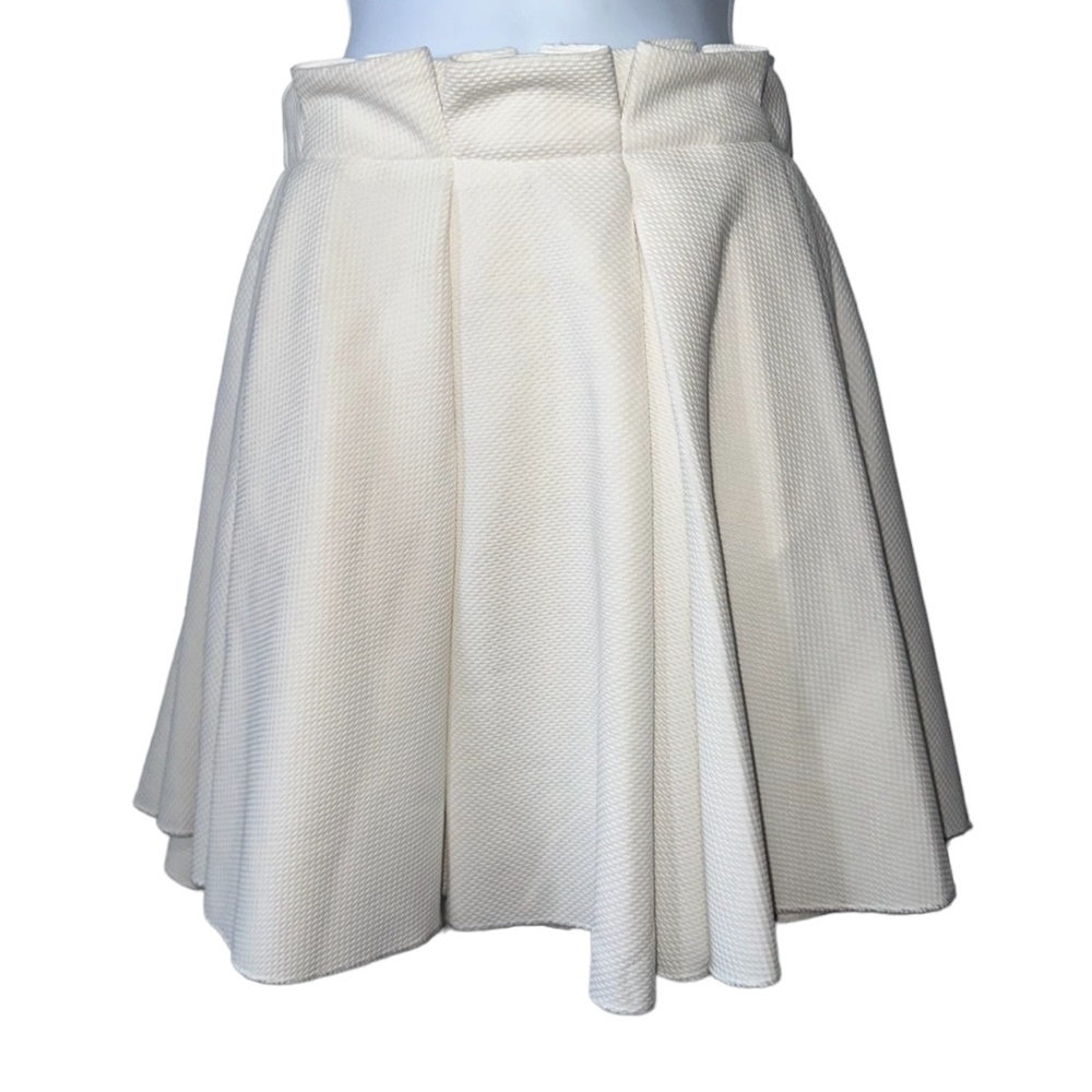 Torn by Ronny Kobo White Paperbag Waist Pleated Mini Skirt w/Pockets- Size XS